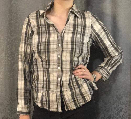 Cowgirl style collared shirt Size 14 (Bottom button is missing)