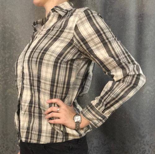 Cowgirl style collared shirt Size 14 (Bottom button is missing)