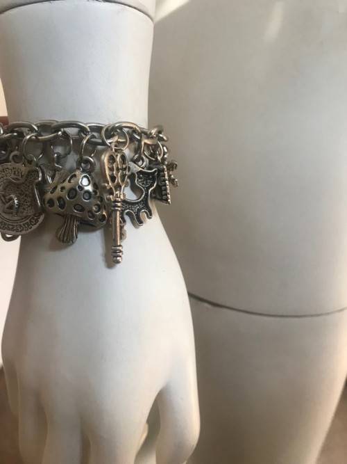 Charmed armband