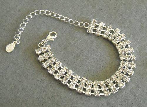 STUNNING DIAMANTE BRACELET