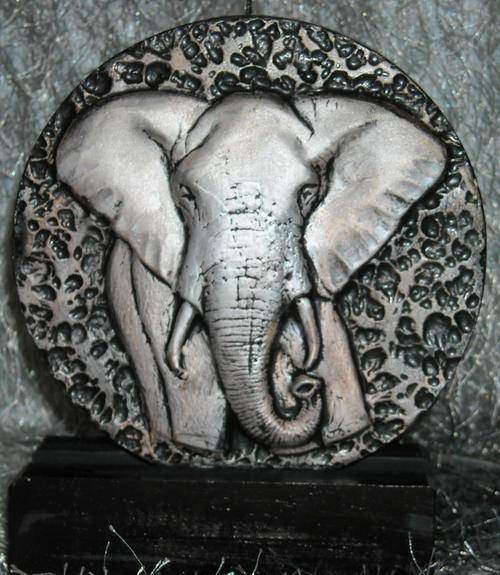 ELEPHANT BIG-5 CANDLE ON METAL STAND
