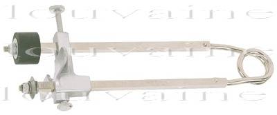 Hand tile cutter with wheel