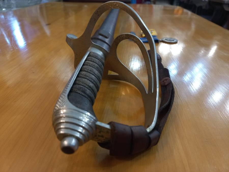 SAPS Ceremonial Sword and Medal issued to JH van der Walt