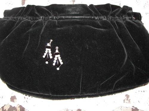 VINTAGE BLACK VELVET EVENING CLUTCH BAG