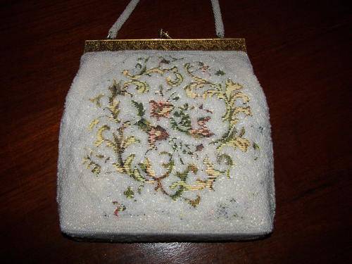 VINTAGE TAPESTRY AND BEADED (BOTH SIDES) HANDBAG MINT CONDITION VERY UNIQUE-BOTH SIDES BEADED