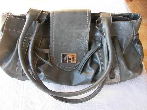 VINTAGE GREY" LEATHER"(VERY SOFT) HANDBAG MINT CONDITION