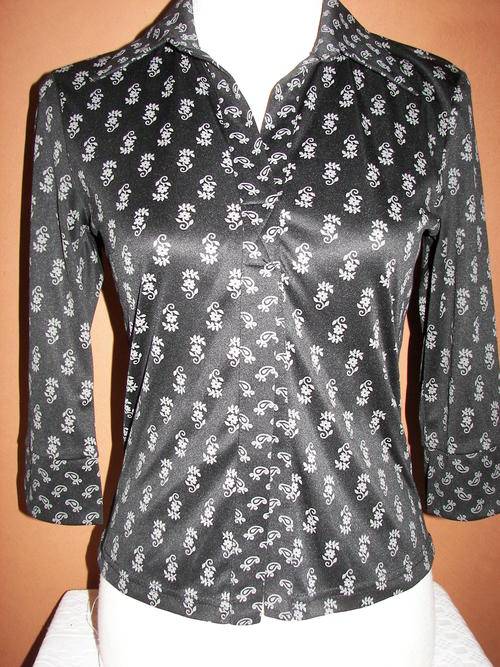 VINTAGE BLACK POLYESTER EMBOSSED BLOUSE/SHIRT SIZE 32(TRUWORTHS)