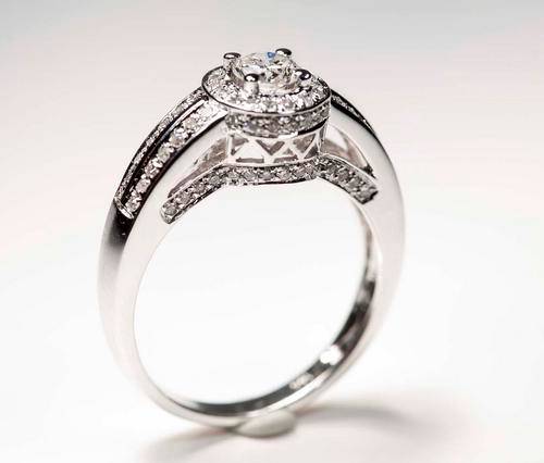 NO RESERVE - 1.04ct DIAMOND ENGAGEMENT RING [3.818g] WHITE GOLD **R42548**