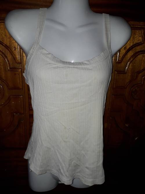 SPECIAL!! LADIES SPAGHETTI WHITE TOP - TOPICS - L - MAY HAVE A FEW MARKS ON IT