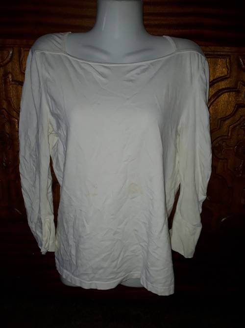 SPECIAL!! LADIES LONG SLEEVED WHITE TOP - NEWS CASUALS - SIZE 10 - MAY HAVE A FEW MARKS ON IT