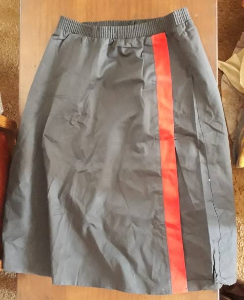 LADIES DARK GREY SKIRT - CORPORATE CLOTHING CONSULTANTS - FUEL - SIZE 16 - STILL LOOKS NEW