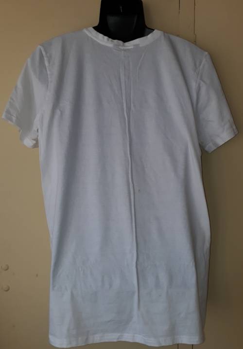 MEN: WHITE T-SHIRT- MAKE: RT SLIM FIT - SIZE: XXL