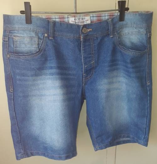 MENSLADIES BLUE JEANS SHORTS - MAKE ALCOTT and CO - SIZE 54