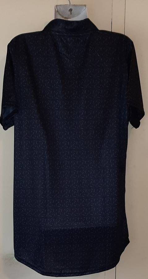 LADIES: BLACK & GREY SHIRT - MAKE: MAXED - SIZE: XXL
