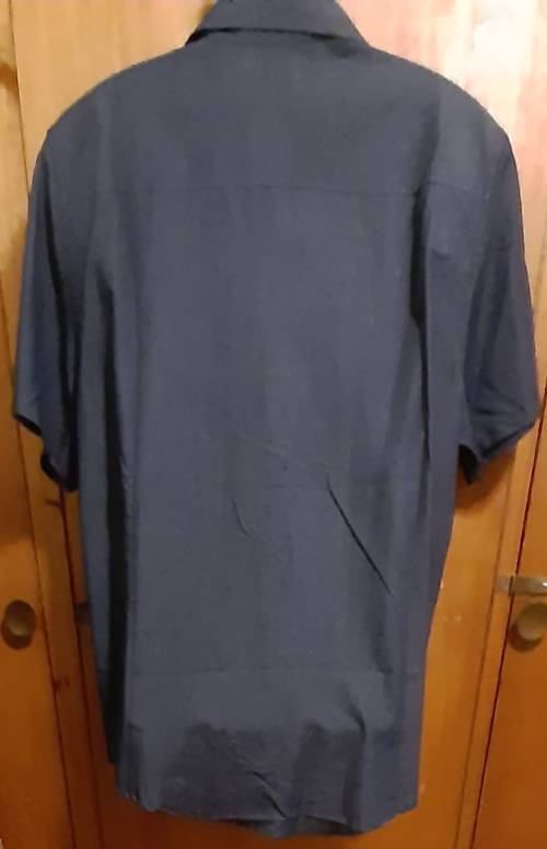 MENS - THIN BLUE DENIM SHIRT - MAKE - OAKRIDGE - SIZE - XL
