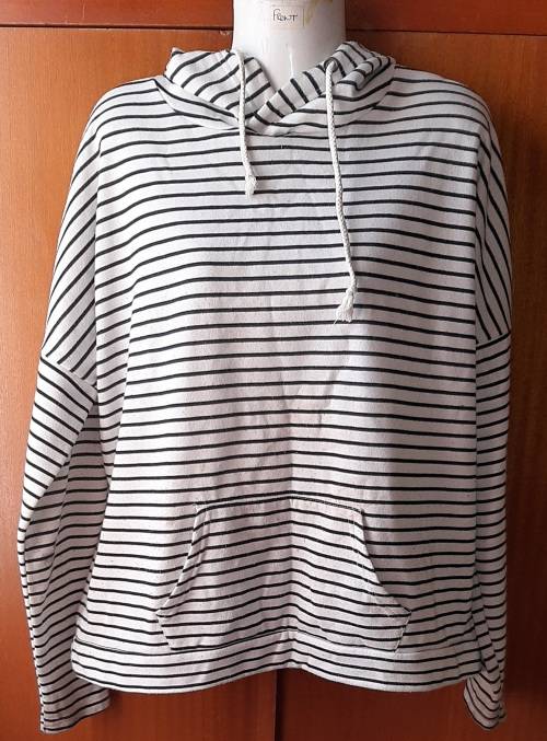 LADIES - WHITE AND BLACK HOODIE SWEATER TOP - MAKE - IMAGE ACTIVE - SIZE - 38