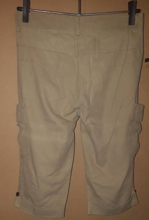 Ladies - Beige 3-4 Pants - Make - No Make - Size - M