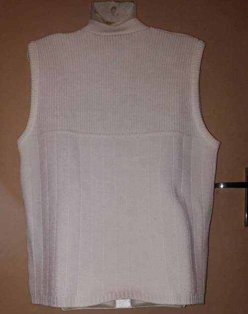 Special!! Ladies - White Cardigan Pullover - Make - Romy Collection - Size - M