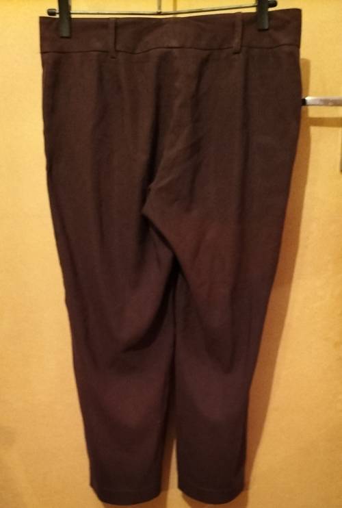 Ladies - Brown Pants - Make - Woolworths - Size - 8