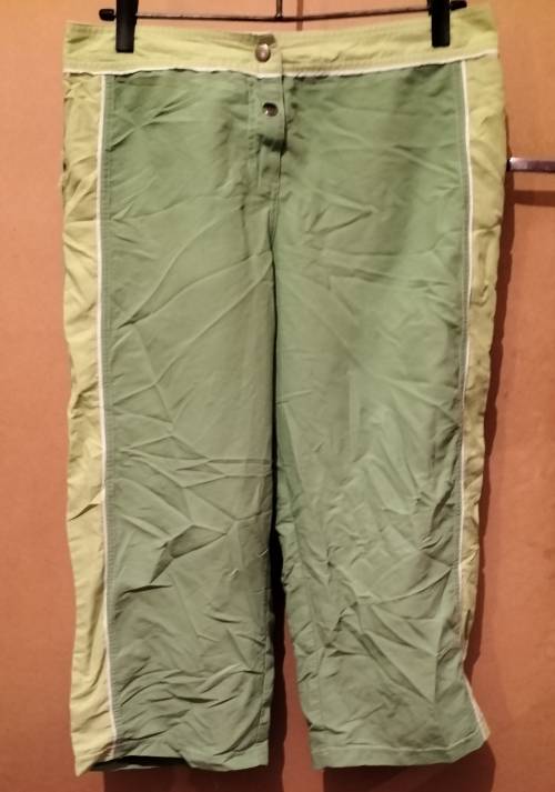 Ladies - Green 3/4 Pants - Make - Woolworths - Size - 12