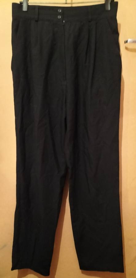 Ladies - Black Pants - Make - Woolworths - Size - 16, waist 76cm, hip 102cm