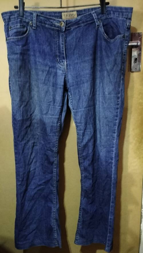 Ladies - Blue Jeans - Make - Legend - Size - 14