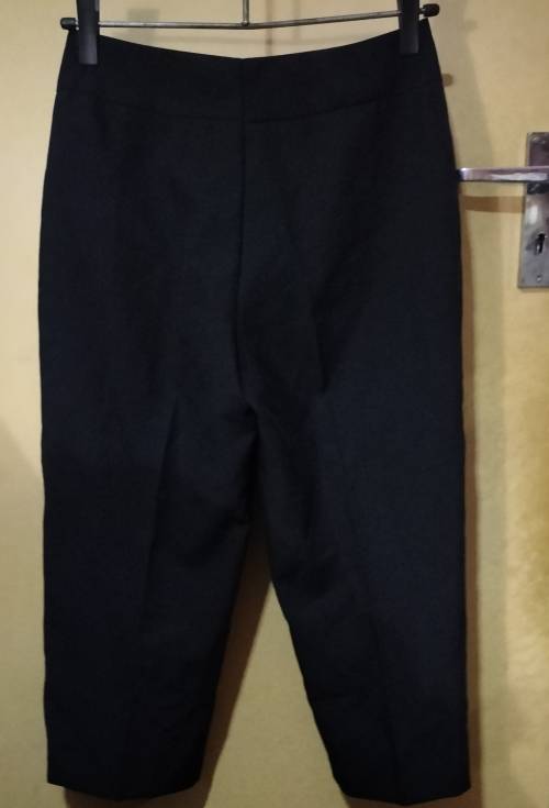 Ladies - Black Pants - Make - City Stretch - Size - 8