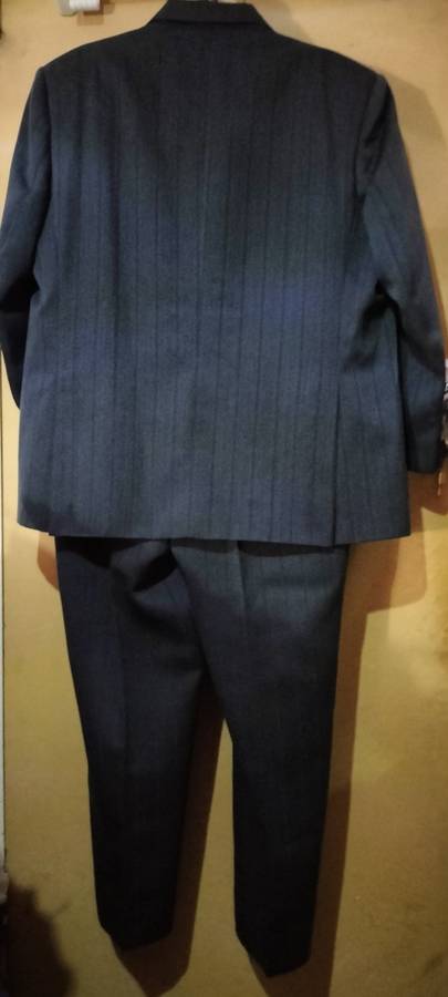 Mens - 2 Piece Grey Suit  - Make - Lancetti - Size - no size