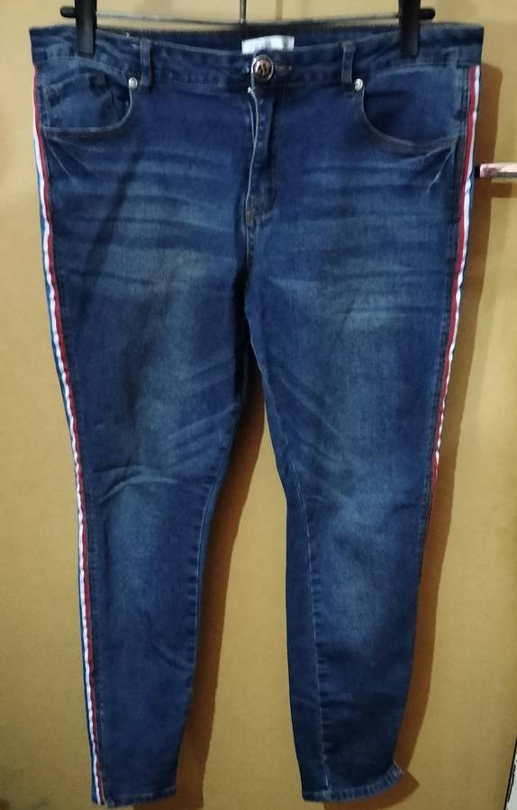 Ladies - Blue Jeans - Make - Free 2 B - Size - 14