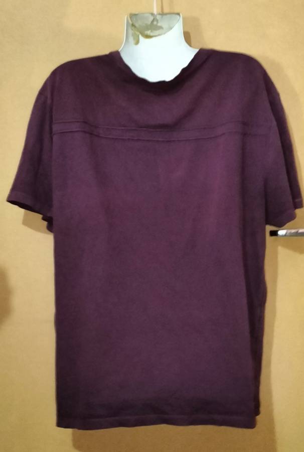 Ladies - Purple Top- Make -Guess - Size - no size