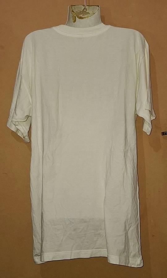 Ladies - White Top - Make - no make - Size - no size
