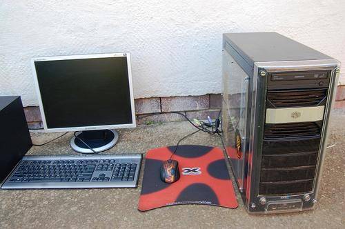 Beautiful Complete Gaming Pc preloaded with Windows 7 - PLEASE READ BEFORE BIDDING