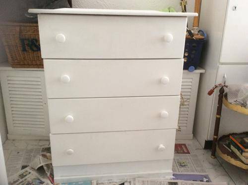 Chest of drawers