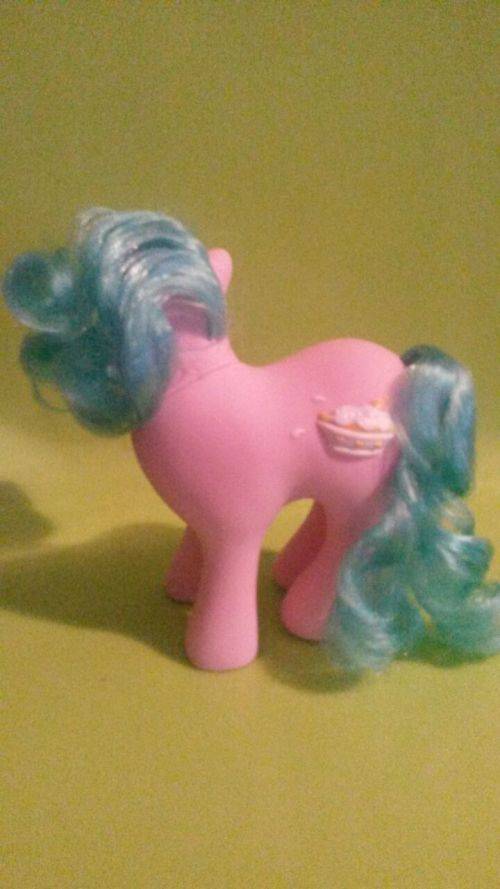 My little pony banana surprise 1987 made in hong Kong,  Sundae best pony