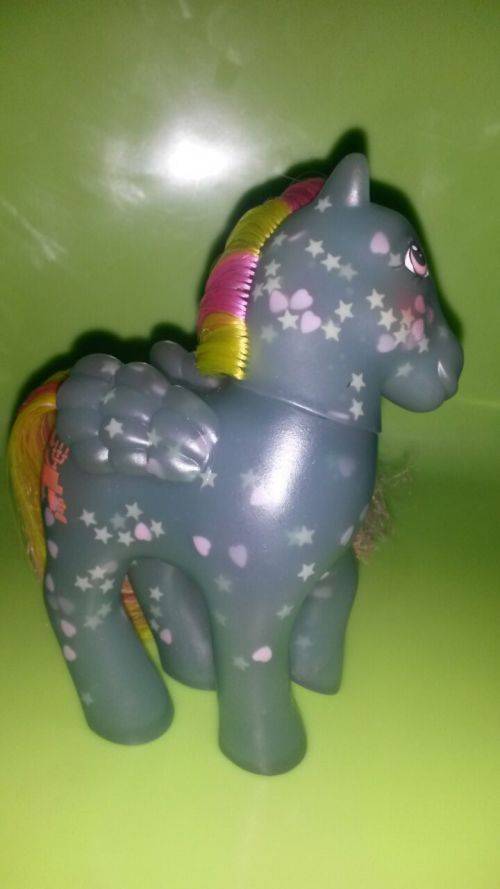 My little pony Pegasus, star glow , Glow and show pony  1987 , stars glow in the dark