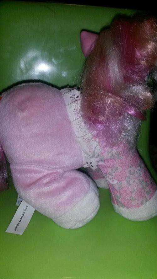 My little pony,  large pink pony 23 cm Hasbro  plastic head material body