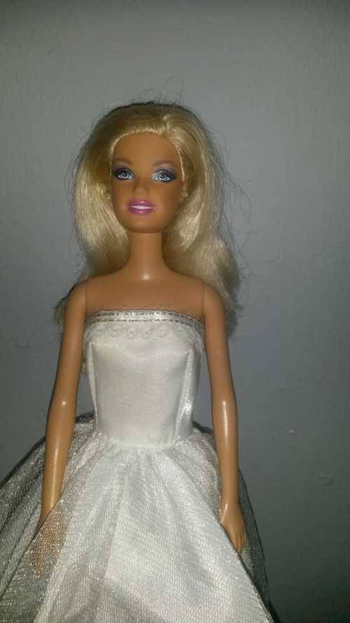 Barbie mattel in wedding dress 1998
