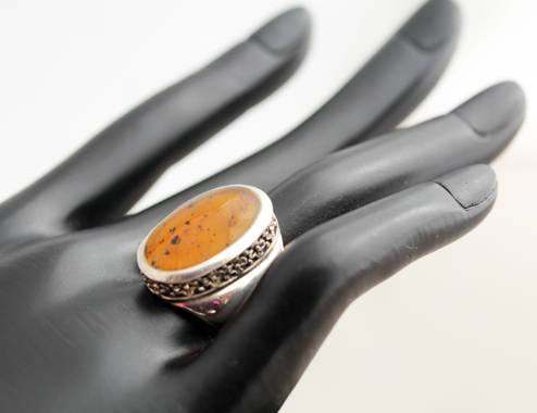 HEAVY VINTAGE NATURAL BALTIC AMBER STERLING SILVER RING. 925. CIGAR BAND SHANK,  COLLECTABLE PIECE!