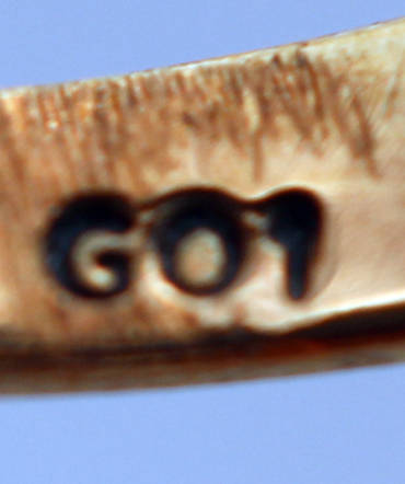 VINTAGE DIAMOND 9CT YELLOW GOLD RING. INTRICATE DESIGN. *JEWELLER CERTIFIED R4890*