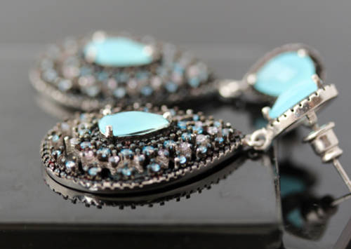 STRIKING MODERN BLUE CHALCEDONY STERLING SILVER DROP AND DANGLE EARRINGS.925