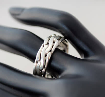 UNUSUAL HANDCRAFTED BASKET WEAVE MEXICAN STERLING SILVER RING. 925. HEAVY 8,64 grams!