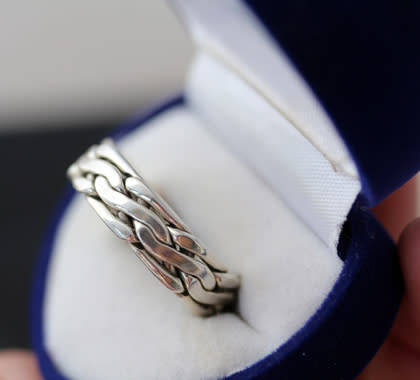 UNUSUAL HANDCRAFTED BASKET WEAVE MEXICAN STERLING SILVER RING. 925. HEAVY 8,64 grams!
