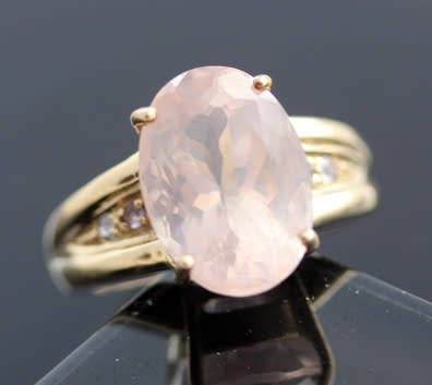 LARGE VINTAGE NATURAL ROSE QUARTZ & TANZANITE 9CT YELLOW GOLD RING. BIRMINGHAM ASSAY. HEAVY 5,69g