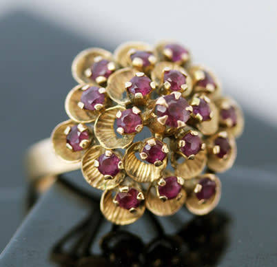 LARGE VINTAGE REAL SPINEL GEMSTONE FLORAL DESIGN 14CT YELLOW GOLD RING. 585