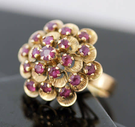 LARGE VINTAGE REAL SPINEL GEMSTONE FLORAL DESIGN 14CT YELLOW GOLD RING. 585