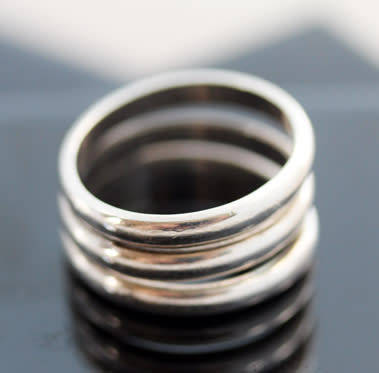 BOLD TRIPLE STRAND MODERN STERLING SILVER RING. 925. HEAVY! 6,83 grams