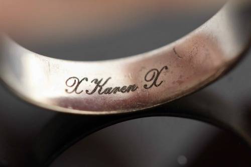 MAN'S 9ct WHITE GOLD DIAMOND WEDDING BAND. VINTAGE BIRMINGHAM ENGLAND ASSAY