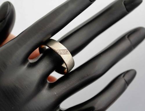 MAN'S 9ct WHITE GOLD DIAMOND WEDDING BAND. VINTAGE BIRMINGHAM ENGLAND ASSAY