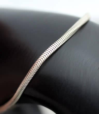 SIMPLE CONTEMPORARY STERLING SILVER SNAKE LINK BRACELET CHAIN. 925