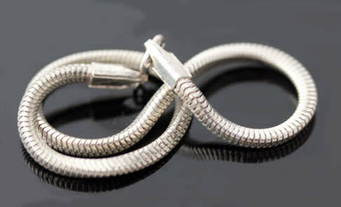 SIMPLE CONTEMPORARY STERLING SILVER SNAKE LINK BRACELET CHAIN. 925